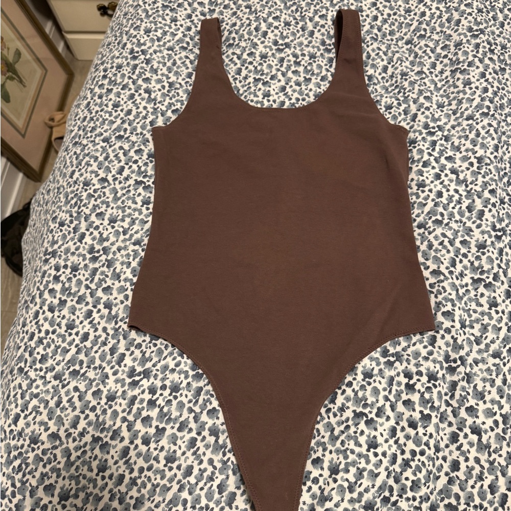 Aritzia Wilfred Brown One bodysuit size m